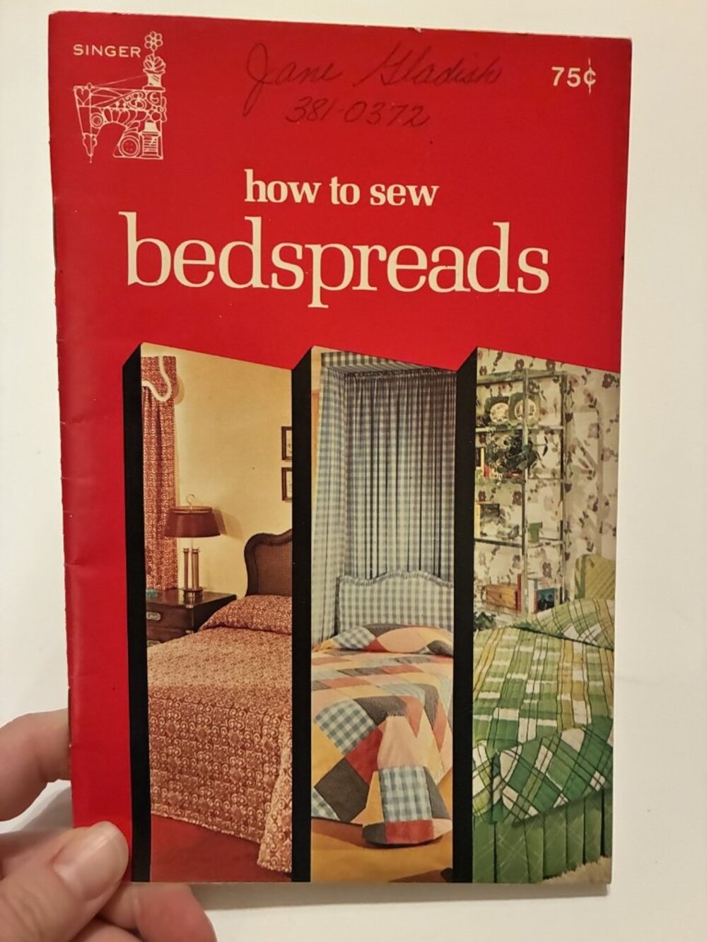 Vintage Singer How To Sew Bedspreads 1972 Sewing Craft Booklet Home Decor DIY